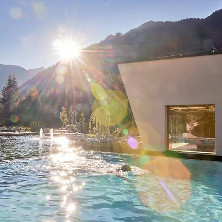 Aparthotel Fontis Luxury Santa Maddalena in Casies Valbassa